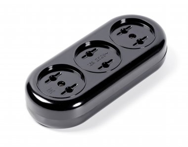 Фотография товара 'Smartbuy SBE-10-3-00-BN Колодка бакелитовая, 3 гнезда 10А/2,2кВт'