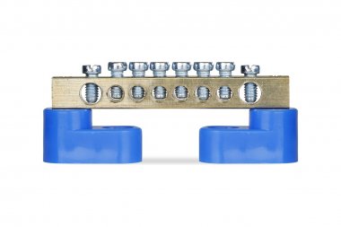 Фотография товара 'Smartbuy SBE-bc-8-2i Шина "N" нулевая (латунь) 6х9мм на двух угл. изоляторах 8 групп'