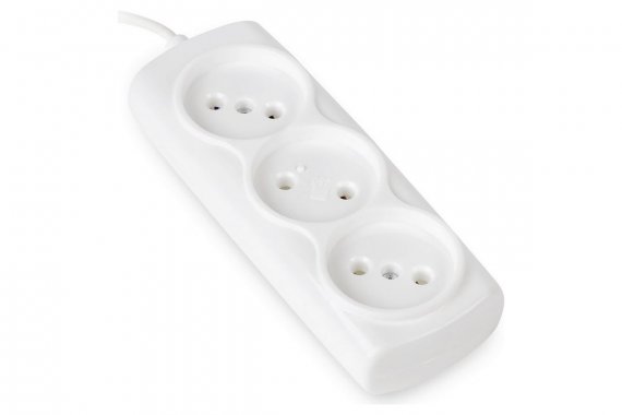 Фотография товара 'Smartbuy SBE-10-3-03-F Удлинитель 3 гнезда 3 метра 6А/1,35кВт без заземления ШВВП 2х0,75мм?'