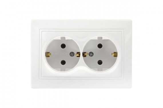 Фотография товара 'Smartbuy SBE-01w-16-S2-Z Розетка двойная одноместная с заземлением 16А'