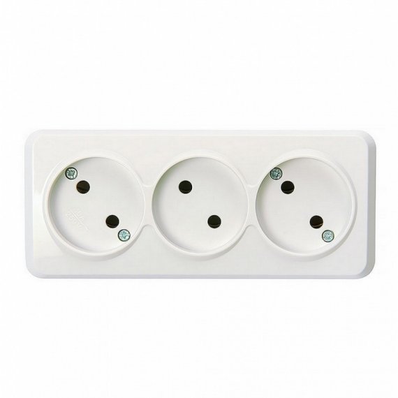 Фотография товара 'Smartbuy SBE-03w-10-S3-N Розетка 3-местная 10А без заземления'