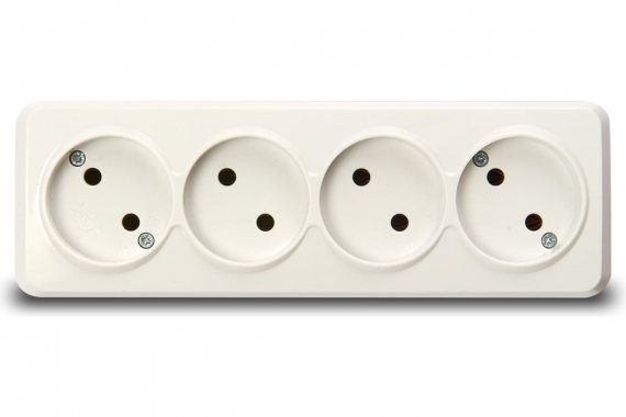 Фотография товара 'Smartbuy SBE-03w-10-S4-N Розетка 4-местная 10А без заземления'