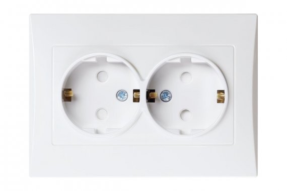 Фотография товара 'Smartbuy SBE-08w-16-S2-Z Розетка двойная с заземлением 16A белая Вега'